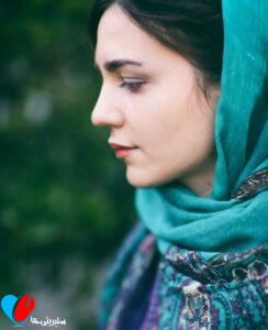 مونا احمدی