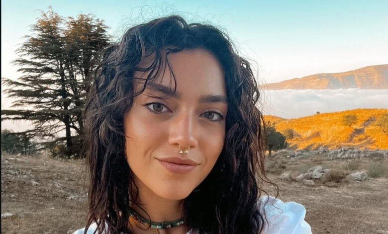 بیوگرافی استفانی عطاالله